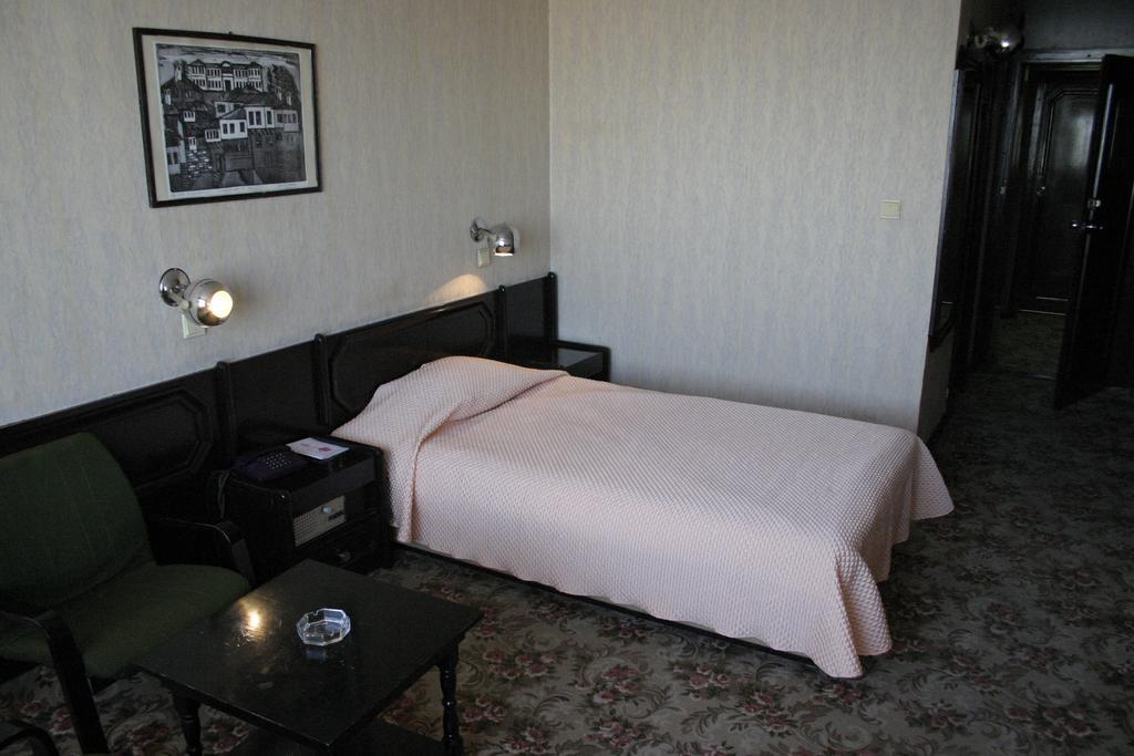 Hotel Bulgaria Dobrich Room photo