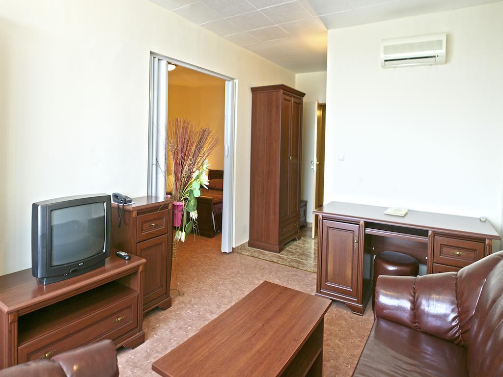 Hotel Bulgaria Dobrich Room photo